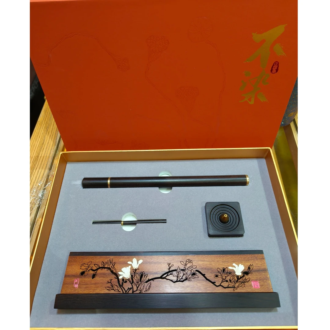 玉兰图卷香薰礼盒