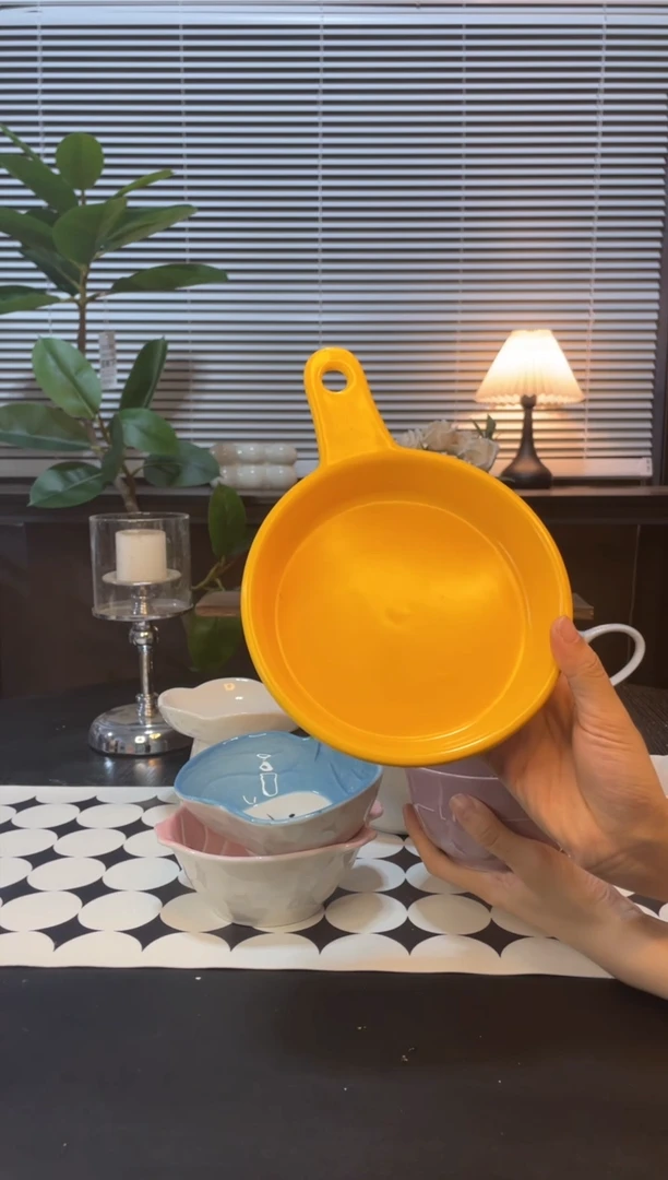 【闪购商品】盘陶瓷盘（不带刀叉勺子）微瑕
