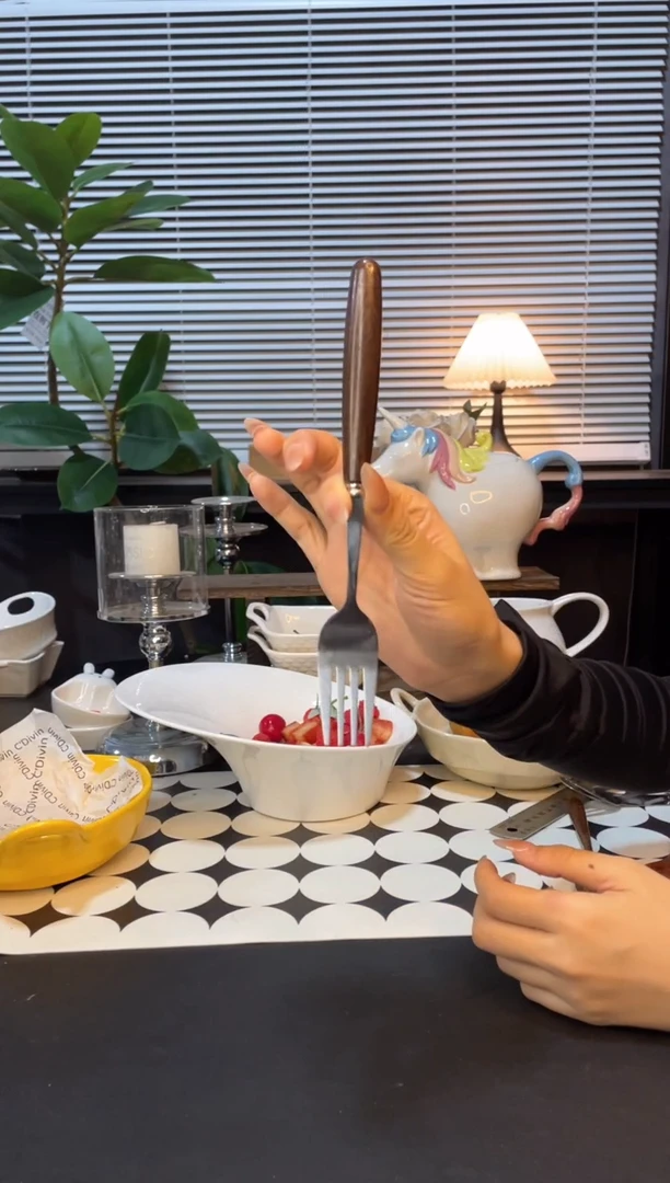 【闪购商品】盘陶瓷盘（单品不带刀叉）微瑕