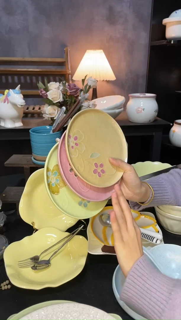 【闪购商品】陶瓷盘三色骨碟3件套微瑕（不带刀叉勺）