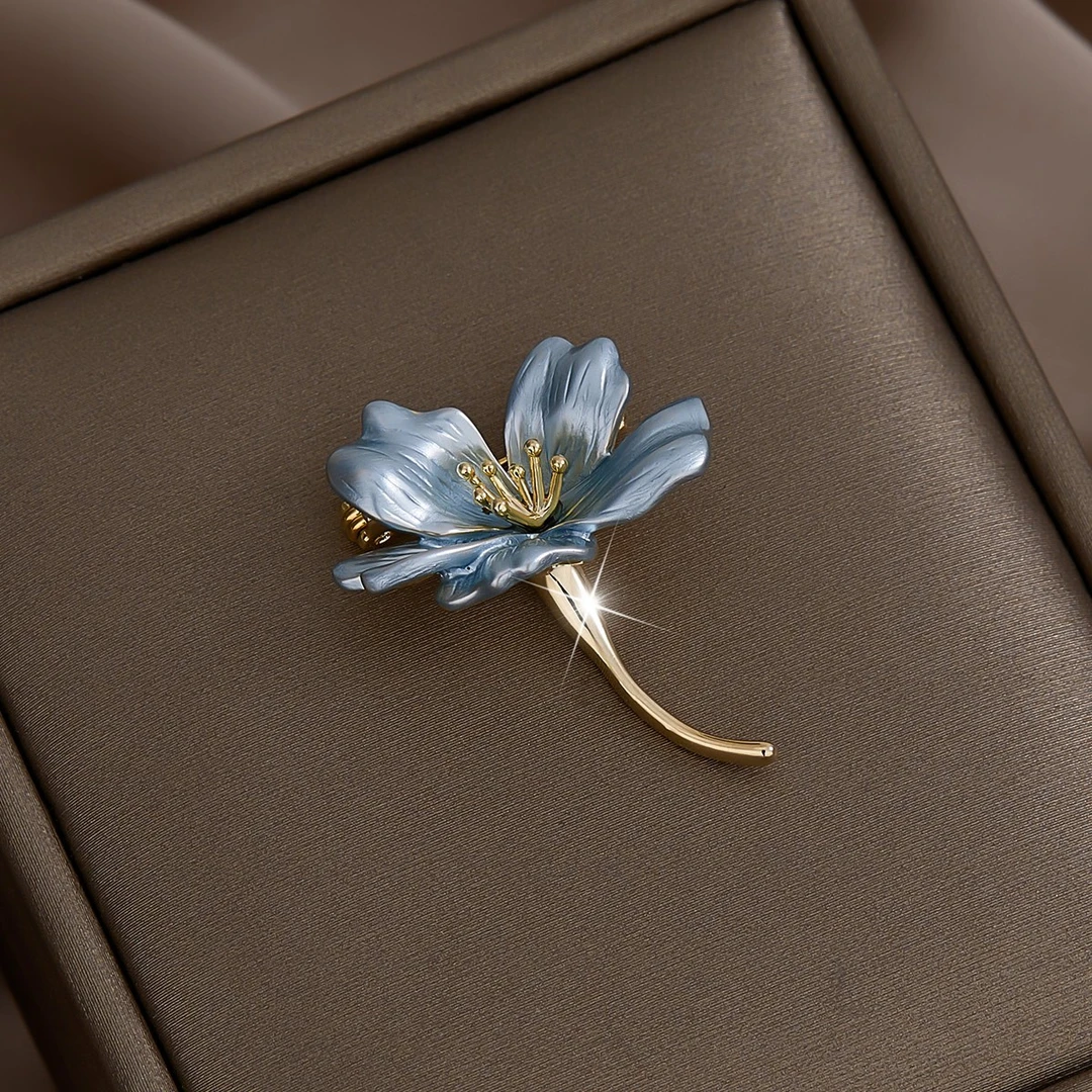 mck 合金胸针 小兰花胸针女精致奢华气质胸花时尚西装别针配饰