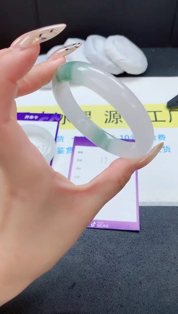 【闪购商品】石英质玉手镯未镶嵌17-58