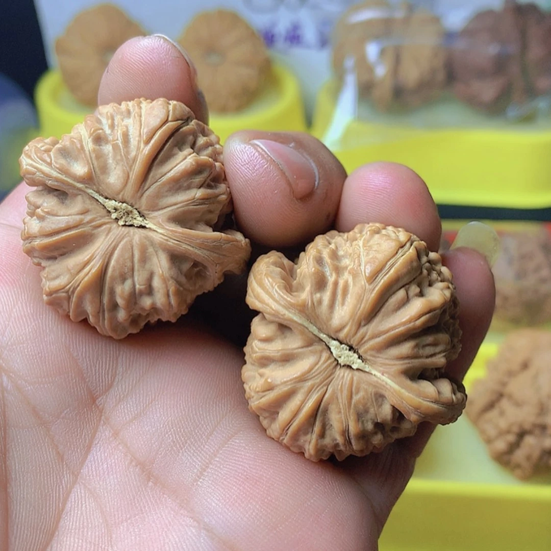 【闪购商品】核桃核雕小**Y