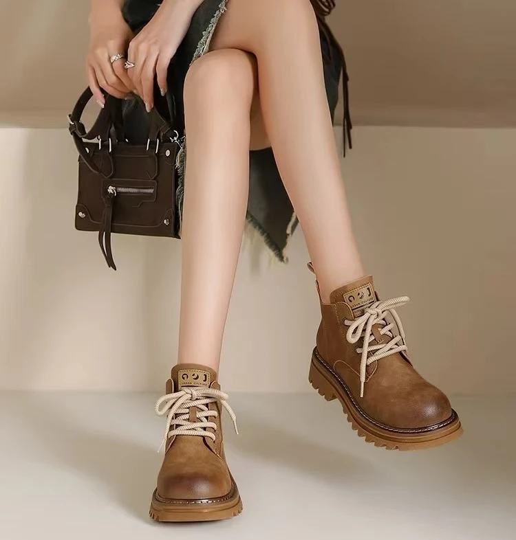 43146#复古真皮擦色马丁靴系带百搭短女靴