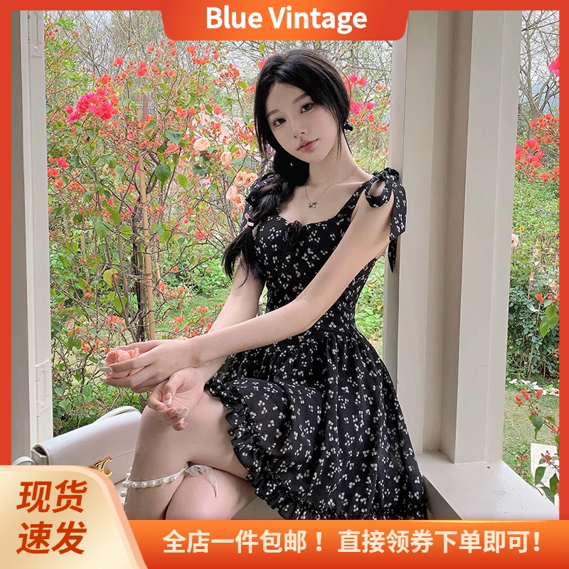 Blue Vintage海边度假短裙法式裙子黑色网红碎花吊带连衣裙女夏季