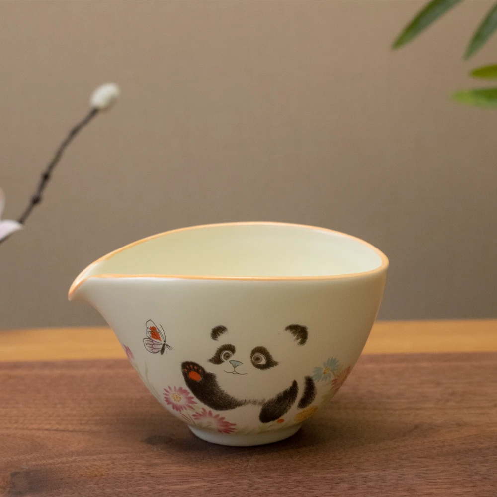 领丰 米黄熊猫公道杯陶瓷可爱釉下彩精美分茶器功夫茶茶水分离器