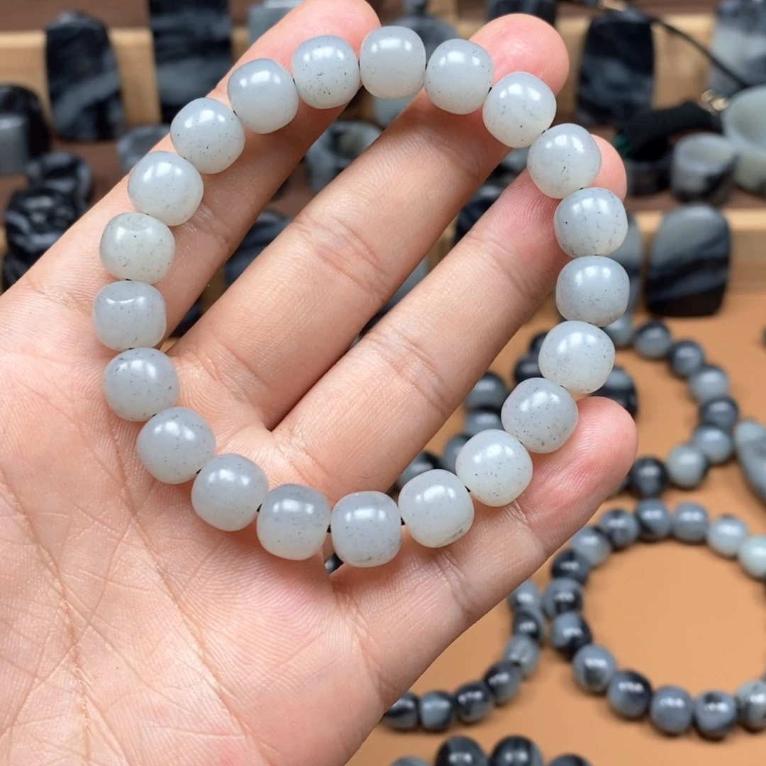 【闪购商品】和田玉手串未镶嵌坐***景