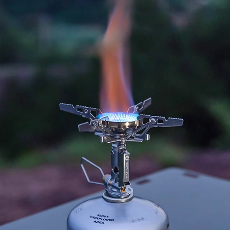 CAMPINGMOON柯曼稳压高山火箭炉XD-2F搭配Z18桌夹效果好实用推荐