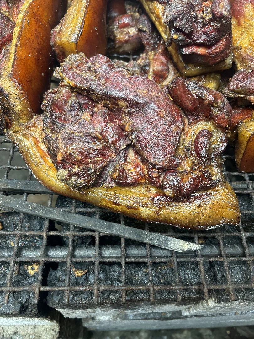 前夹肉瘦肉较多镇雄腊肉现秋现发煮猪食喂粮食土猪腊肉柴火烟熏腊