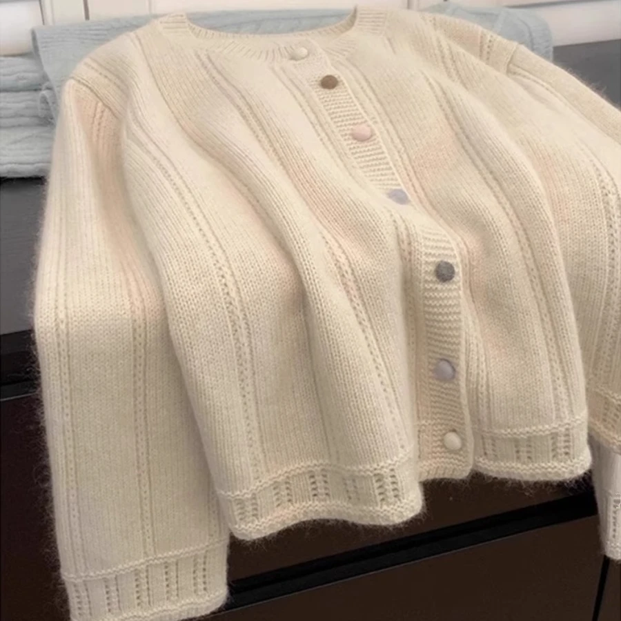 小香风浣熊长袖针织开衫女春秋慵懒风软糯短款毛衣外套外穿上衣