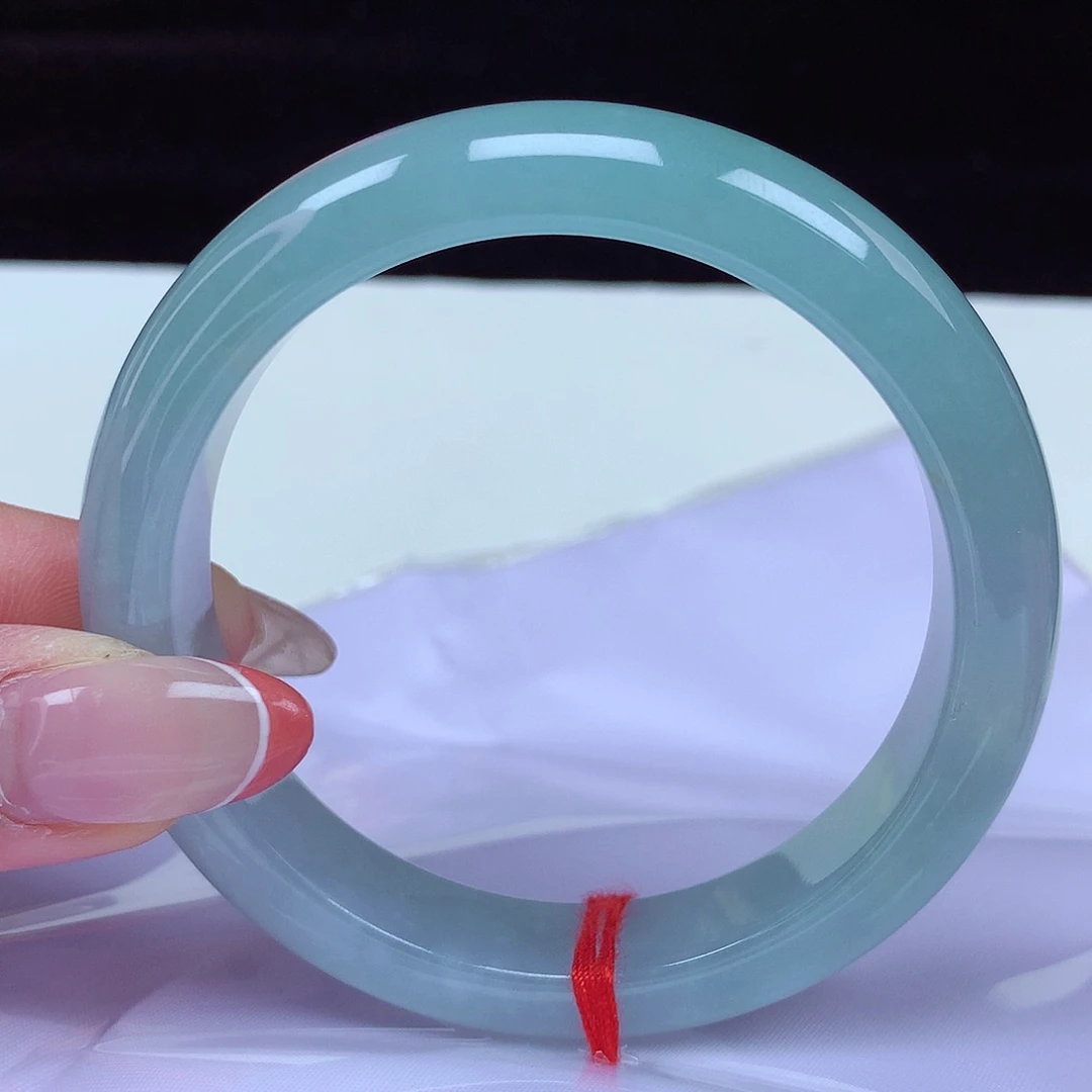 翡翠手镯未镶嵌57圈