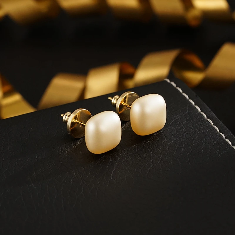 铜合金耳饰 E5764-香槟色小方块耳钉-复古精致百搭耳饰