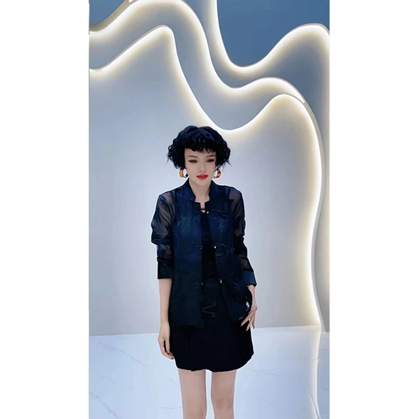 E370 时尚休闲百搭夏季薄款文艺提花洋气上衣