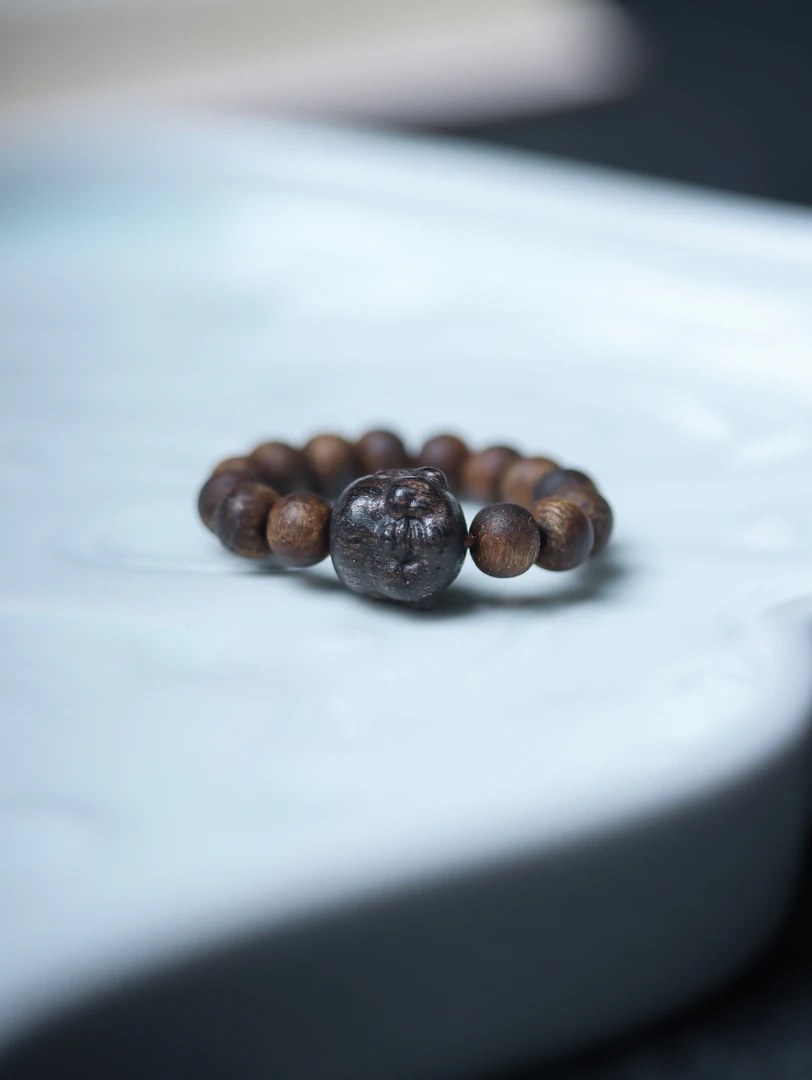 【步月】沉香紫棋佛公戒指