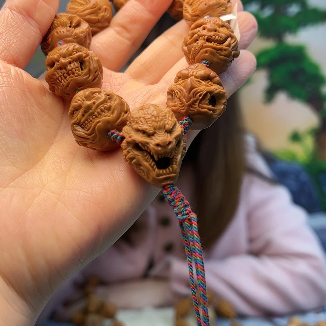 橄榄核核雕秋*?橄榄核