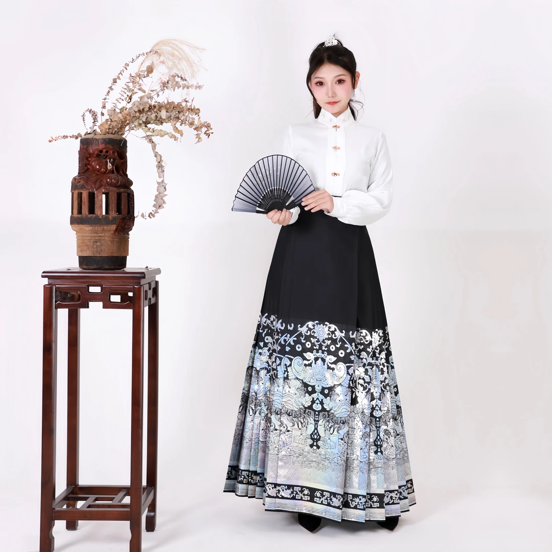 洛如嫣【狮狮如意】新中式马面裙重工日常百搭款中国风传统大裙摆