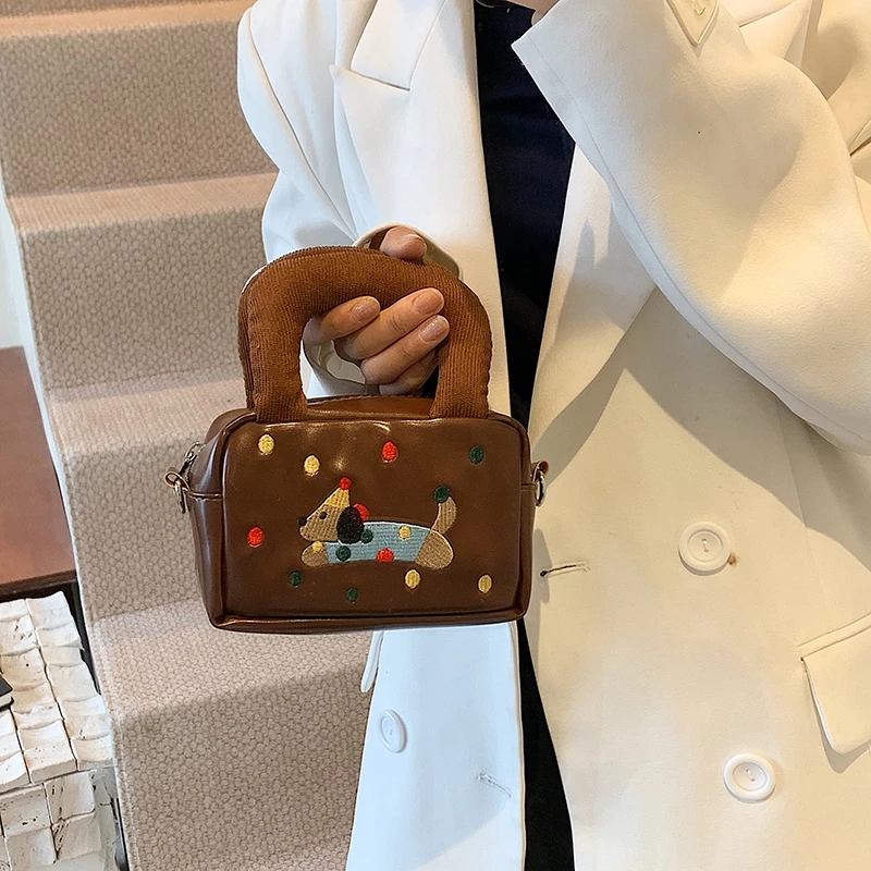 冬季秋冬款精致小包包女2024新款小狗刺绣小方包手提包单肩斜挎包