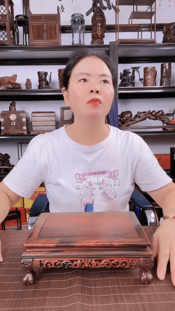【闪购商品】木2466老李红木工艺品