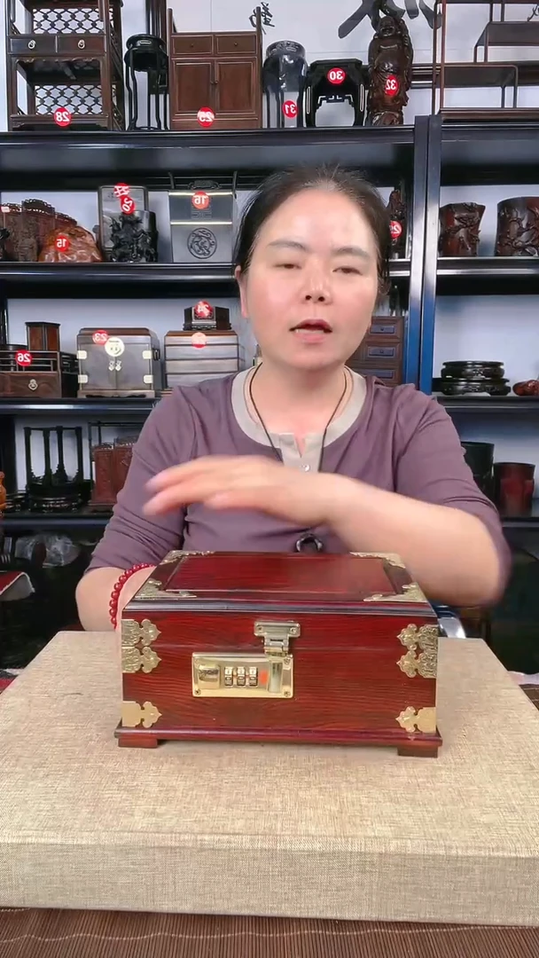 【闪购商品】木430瑕疵老李红木工艺品