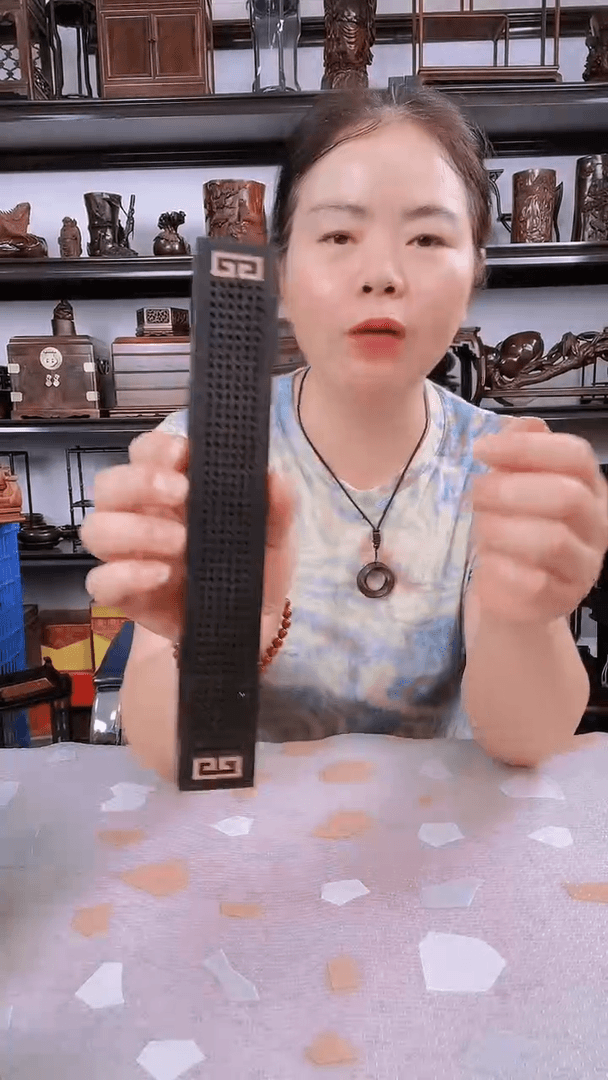 【闪购商品】木2874老李红木工艺品
