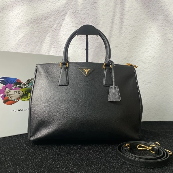 95新/普拉达/妃鱼/箱包/市场价21000/240725EV0036