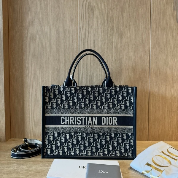 99新 DIOR/迪奥 /妃鱼/箱包/市场价29000/240723EV0028