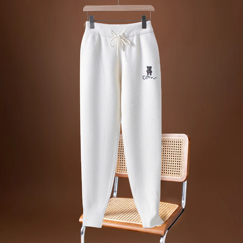 镶钻小熊卫裤显瘦羊绒哈伦裤女秋冬宽松冬季针织毛呢休闲束脚裤子