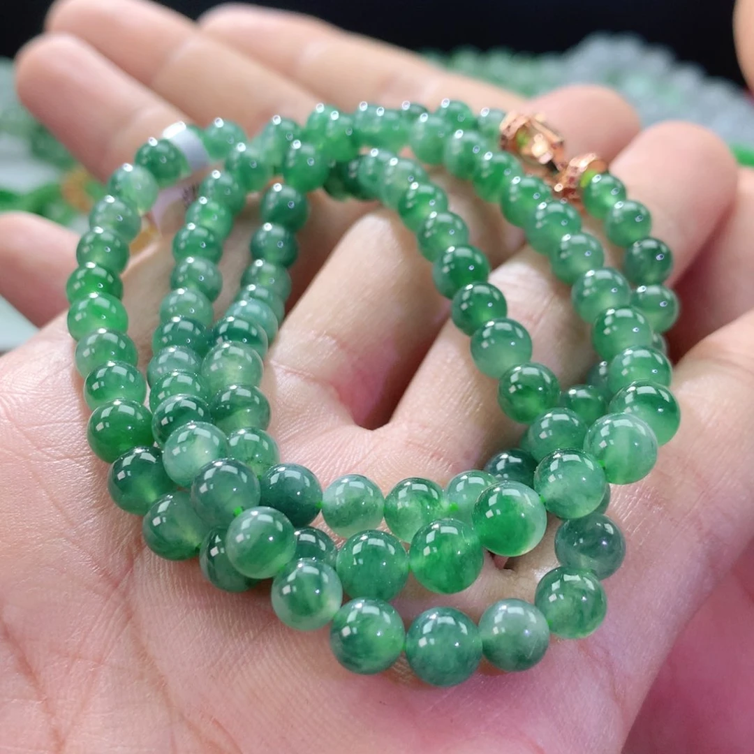 翡翠颈饰未镶嵌050卡6左右