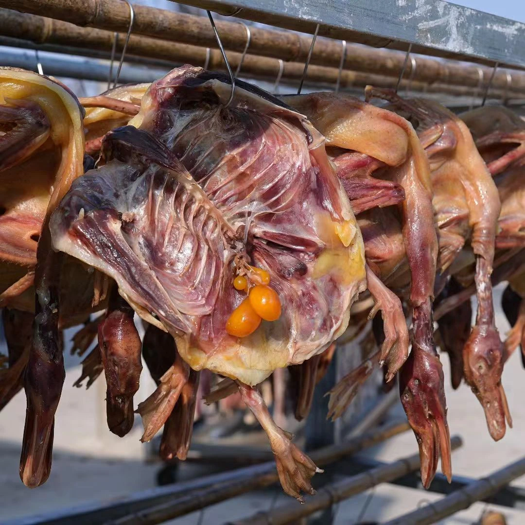 安徽年货特产带蛋老麻鸭咸鸭风干黑毛麻鸭咸香味农家手工腌制礼盒