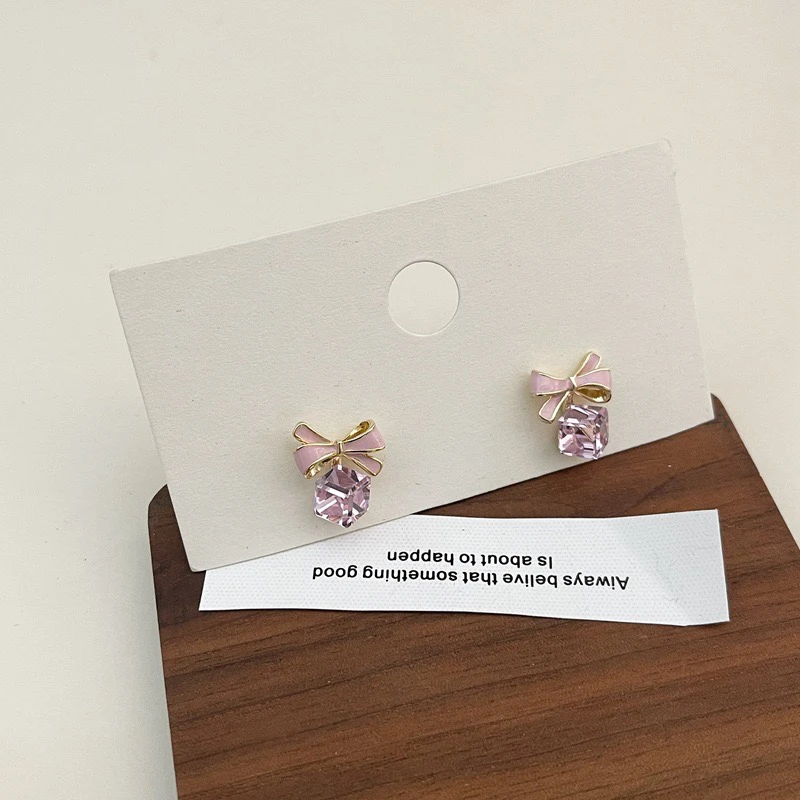 铜合金合成锆石耳饰 小清新粉色蝴蝶结耳钉减龄甜酷耳环精致百搭i