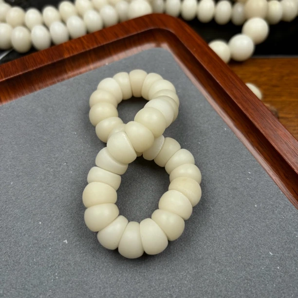 菩提根蒜瓣大肠干磨菩提根大肠圈绕指柔情侣手串