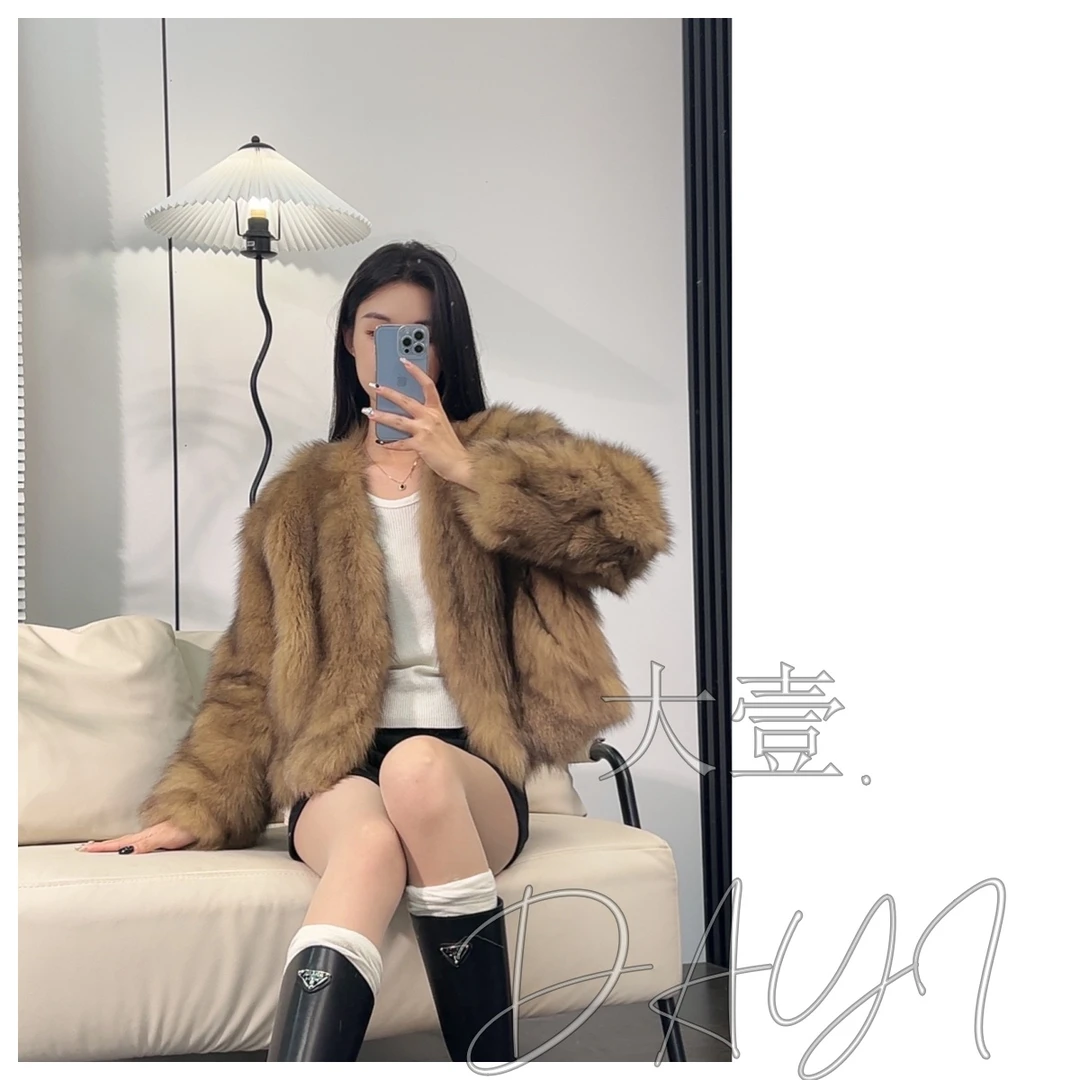 【大壹】‘黑糖香槟’ 狐狸毛坎毛大衣 2024新款毛毛外套 女 冬