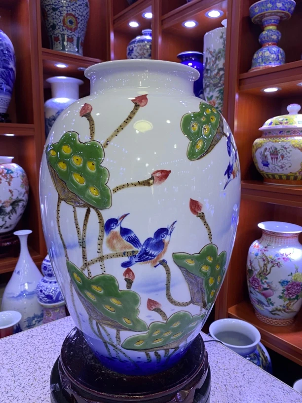 釉下五彩的大师作品瓶