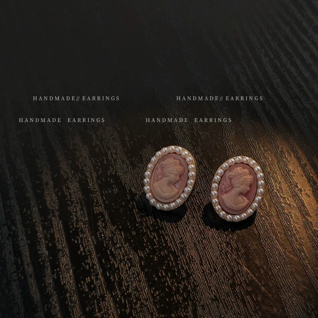 铜合金耳饰 【黛安娜】淡粉复古温柔椭圆美人头耳钉 A168