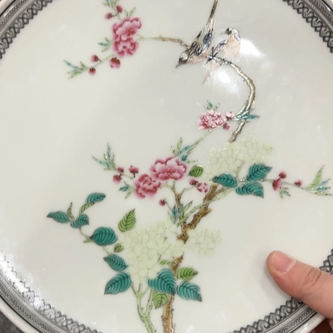 【闪购商品】陶瓷瓶黑**际