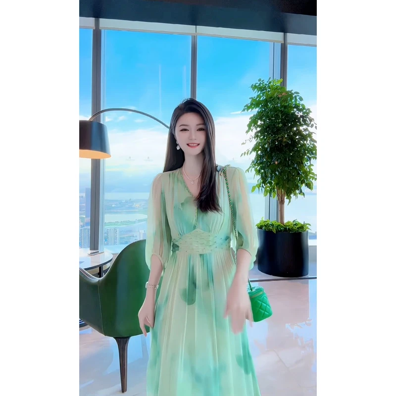 【深圳米熙儿】水墨丹青——桑蚕丝轻奢法式复古收腰钉钻连衣裙Q6016