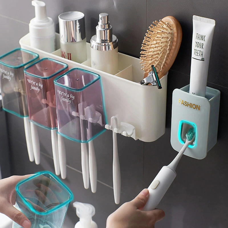 新疆包邮卫生间牙刷架置物架新款免打孔牙刷杯架子浴室壁挂式牙杯