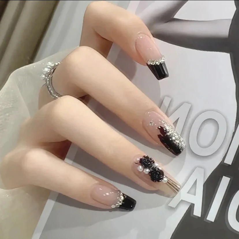 31号22片左右新款黑色山茶花美甲穿戴甲芭蕾甲成品指甲贴
