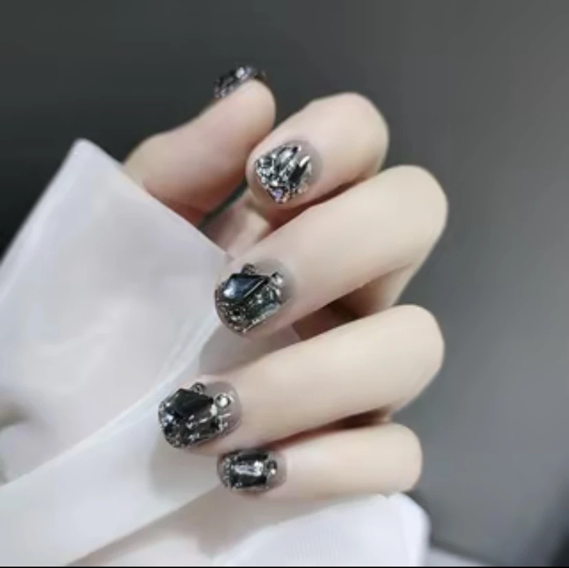 54号22片左右甜酷黑钻成品穿戴甲美甲片可拆卸（10个钻）