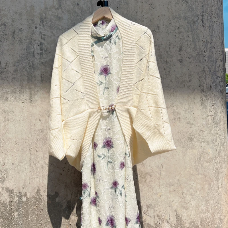 针织旗袍外搭纯色披肩春秋新款宽松显瘦镂空斗篷上班族空调房护肩