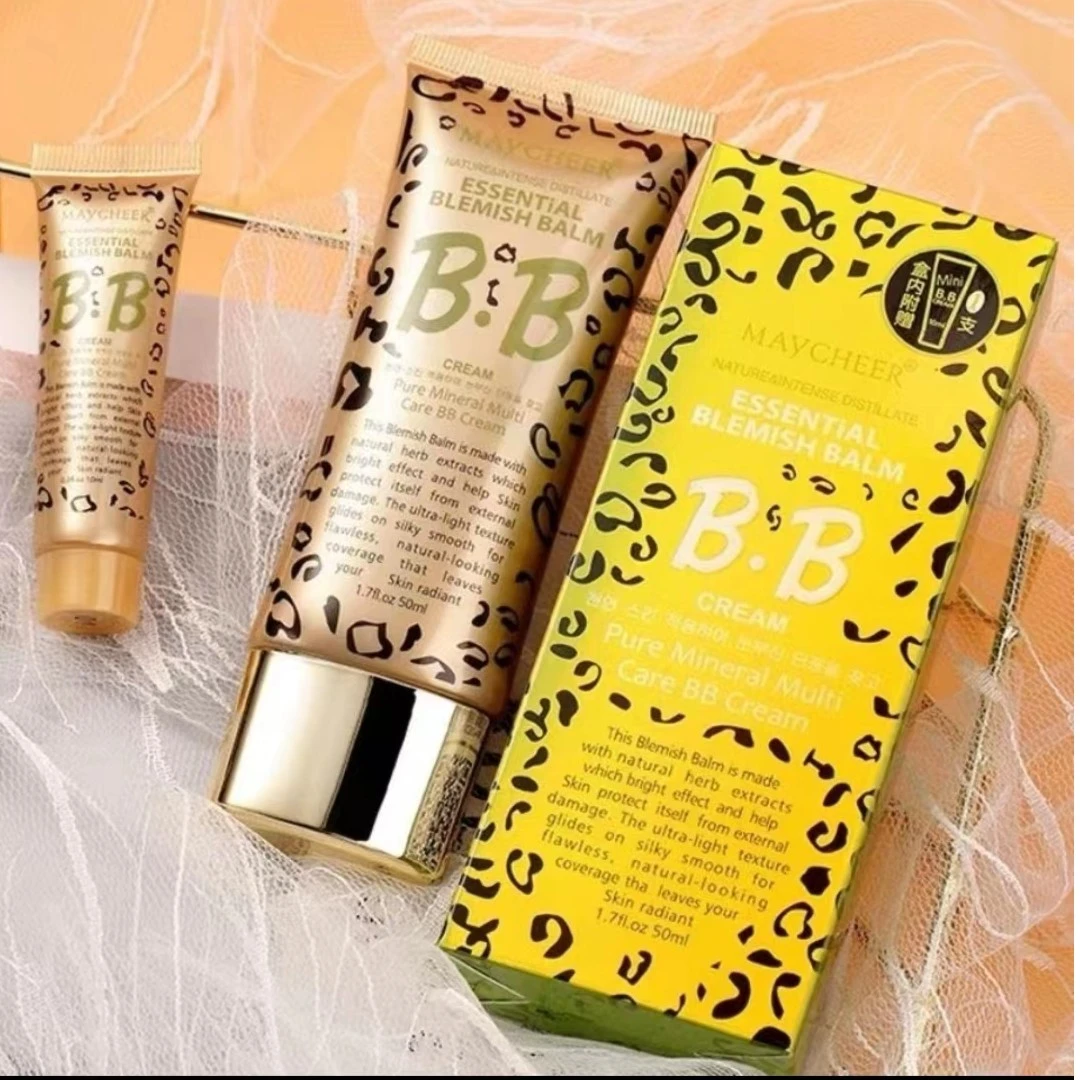 可爱妞妞水感轻透豹纹补水透亮学生BB霜