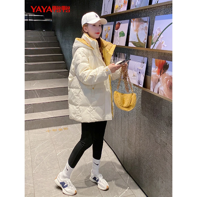 YAYA/鸭鸭轻暖感羽绒服女士中长款冬季连帽热力感小个子保暖外套
