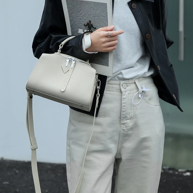 新款真皮高级感通勤手提女包软皮休闲时尚百搭小众简约单肩斜挎包