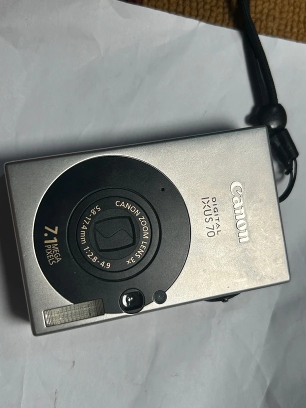 9新 Canon/佳能 ixus70 黑银 数码相机 ccd 便携式学生