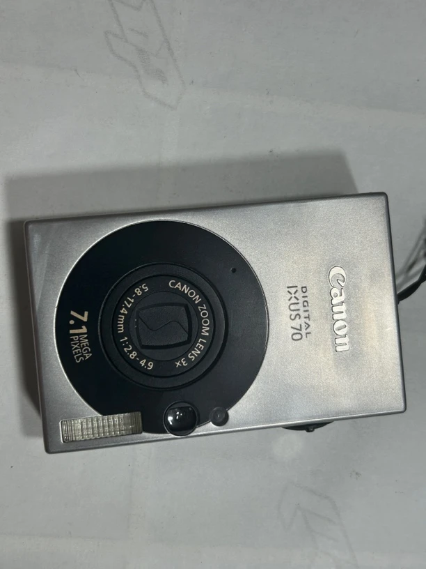 9新 Canon/佳能 ixus70 黑银 数码相机 ccd 便携式学生
