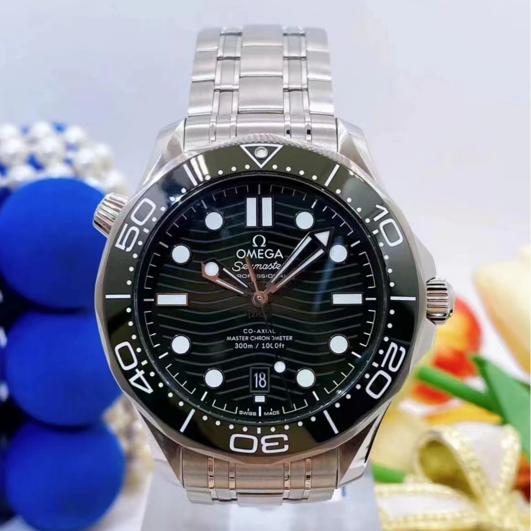 全新未使用  老佛爷/欧米茄海马300/自动机械/24年全套/42mm