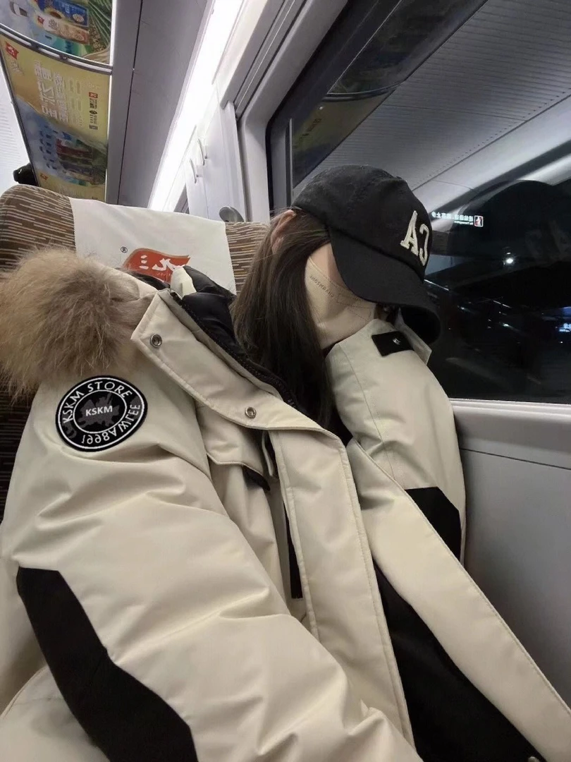 波司登2023年冬季新款工装羽绒服服女高级设计感小众oversize情侣
