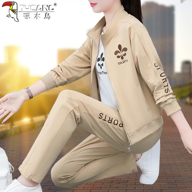 啄木鸟运动装套装女2024新款春秋中老年妈妈洋气宽松外套三件套
