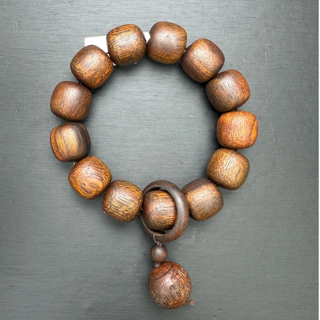 319开师兄木质手串