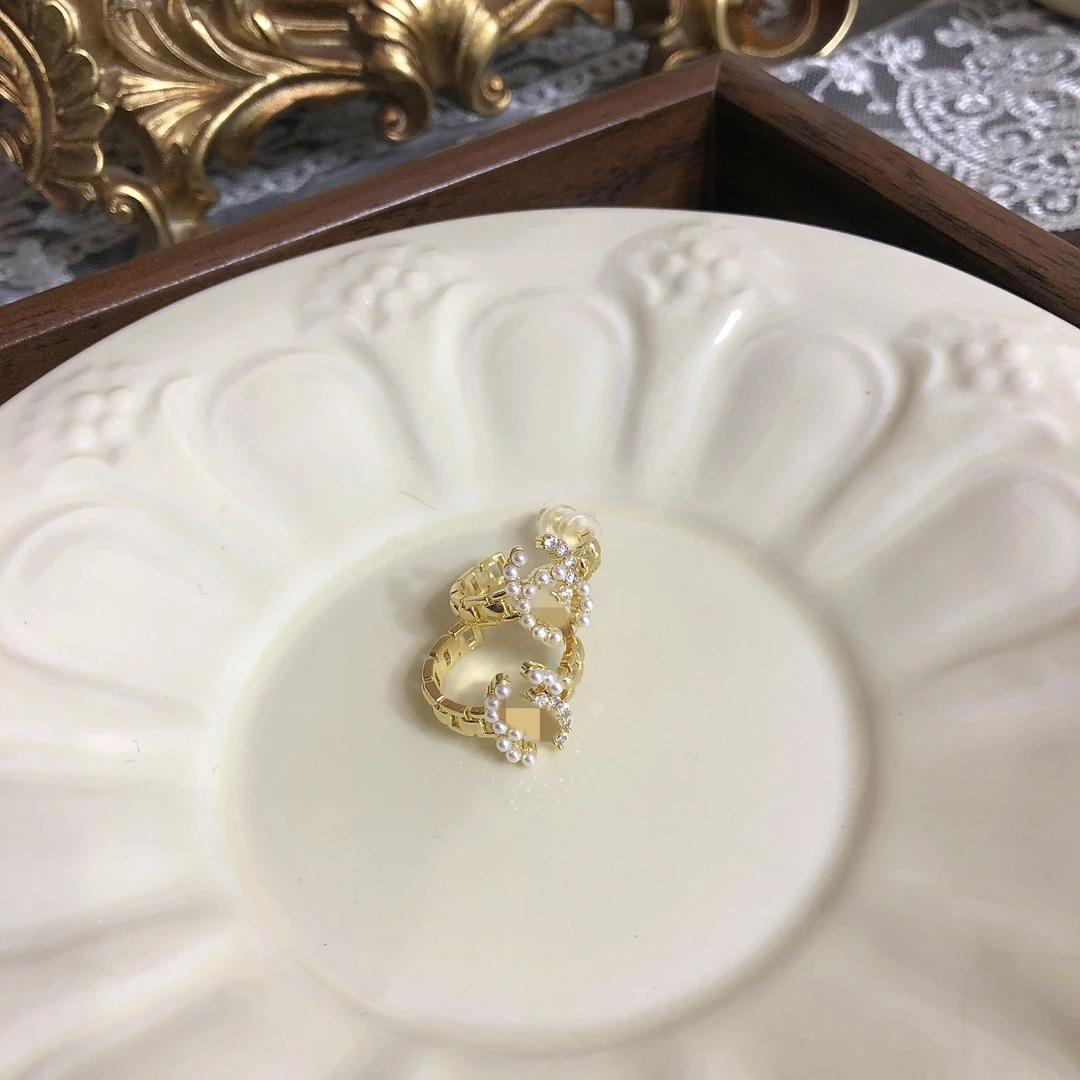 铜合金耳饰 铜合金耳饰高级轻奢时尚百搭精致ins气质设计感B55